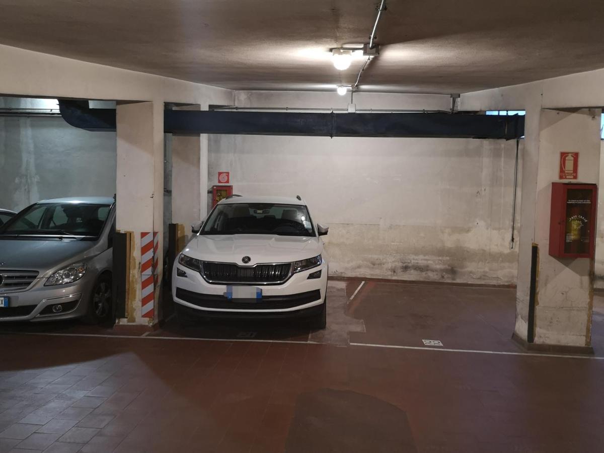 Convenient Family Apt With Private Parking Mestre Exterior photo