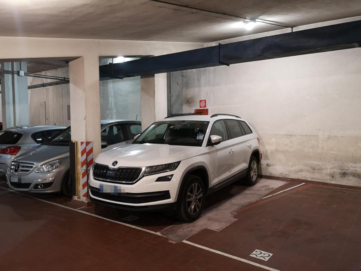 Convenient Family Apt With Private Parking Mestre Exterior photo