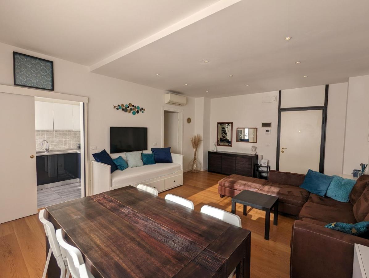 Convenient Family Apt With Private Parking Mestre Exterior photo