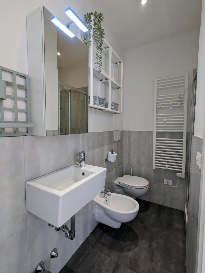 Convenient Family Apt With Private Parking Mestre Exterior photo